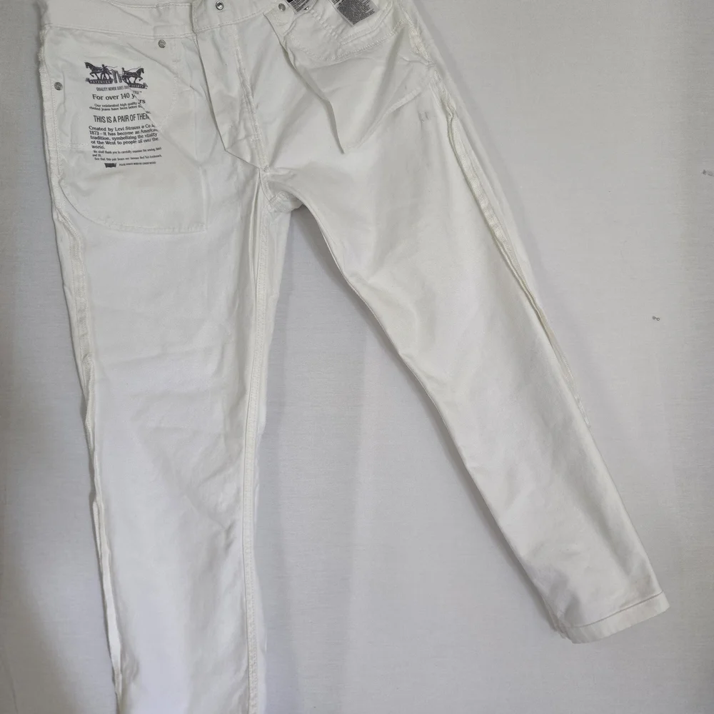 Levi's Crisp White Jeans